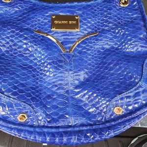 Gianni Bini blue shoulder bag